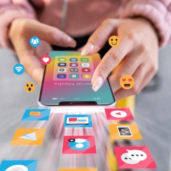 grafica postari Facebook